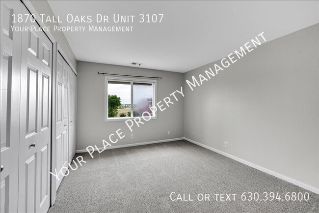 Building Photo - 1870 Tall Oaks Dr