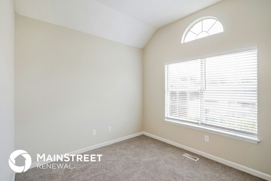 Building Photo - 204 Oxford Pl