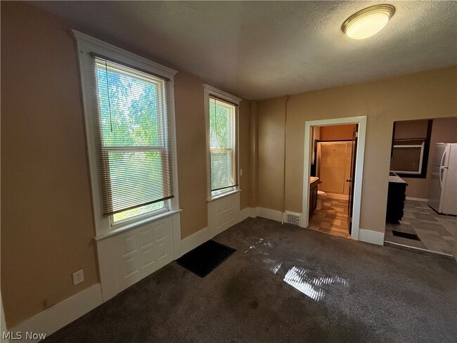 Building Photo - 1076 Ackley St