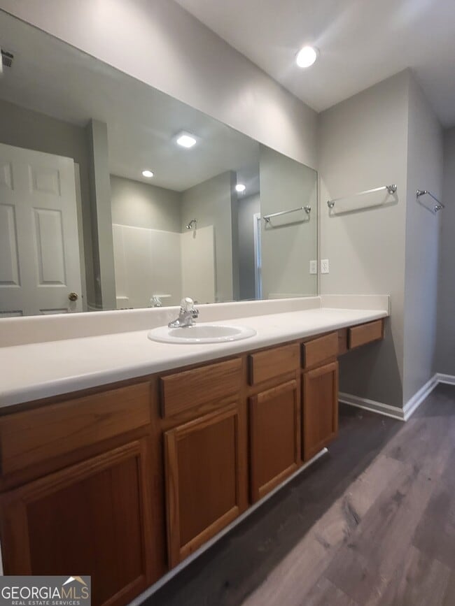 Building Photo - 112 Sundown Dr