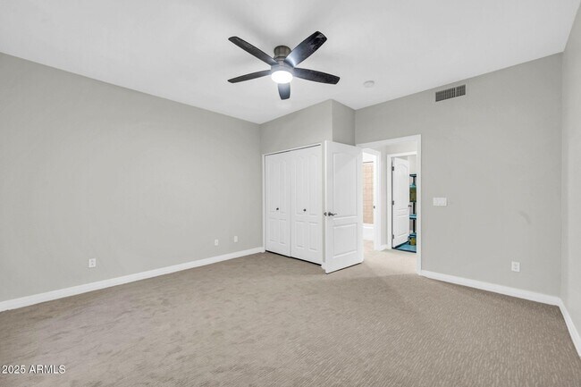 Building Photo - 4213 E Edgemont Ave
