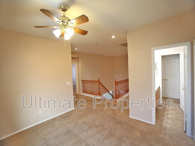Building Photo - 16816 N 40th Dr