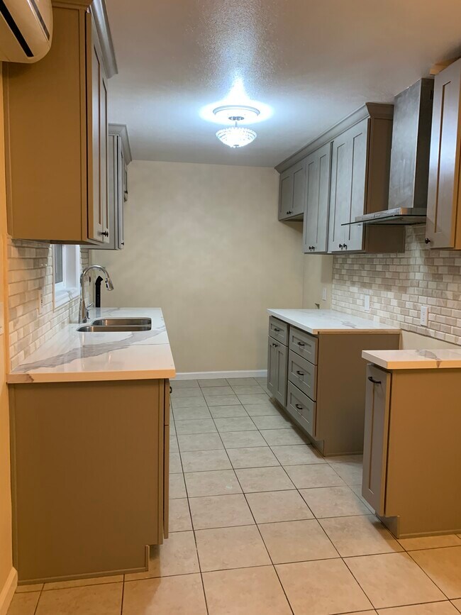 Building Photo - 5535 Danny Avenue