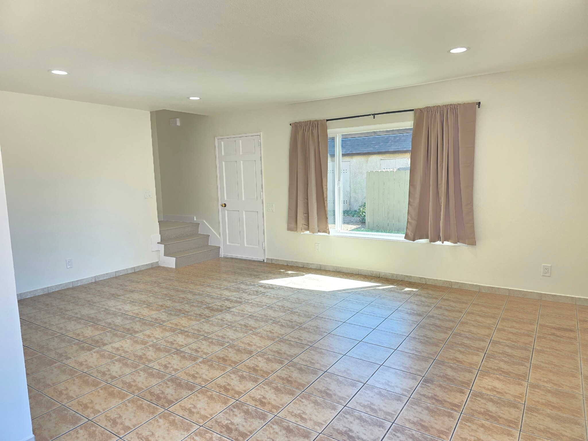 Building Photo - 4502 Donner Ct