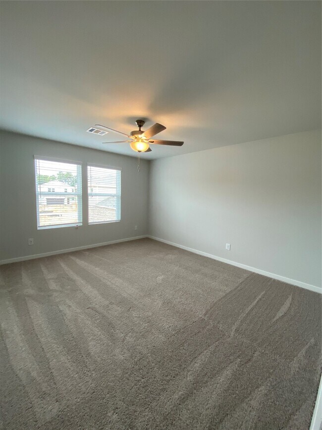 Building Photo - 122 Alset Dr