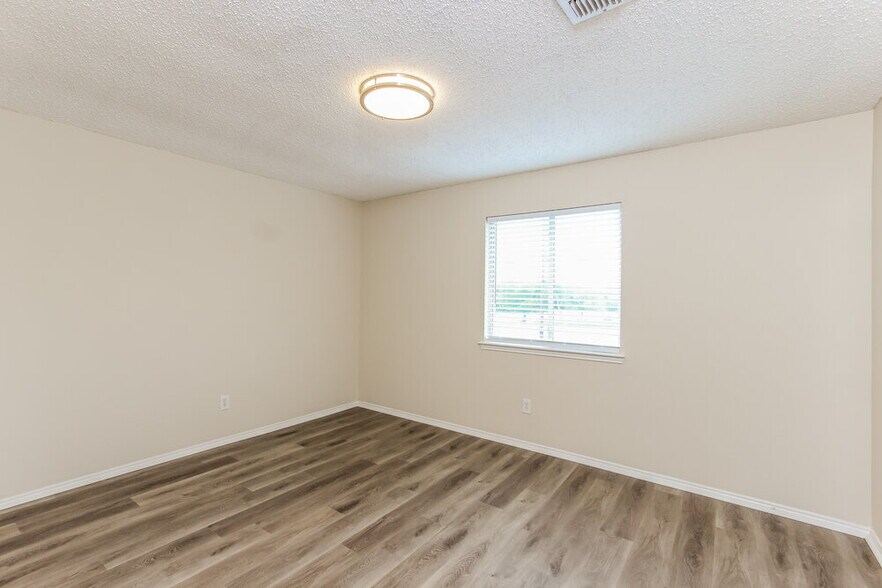 Building Photo - 2966 Marquis Ln