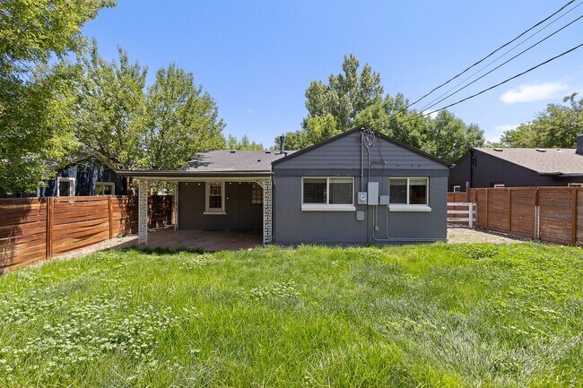 Building Photo - Recently Updated Home in Prime Sunnyside N...