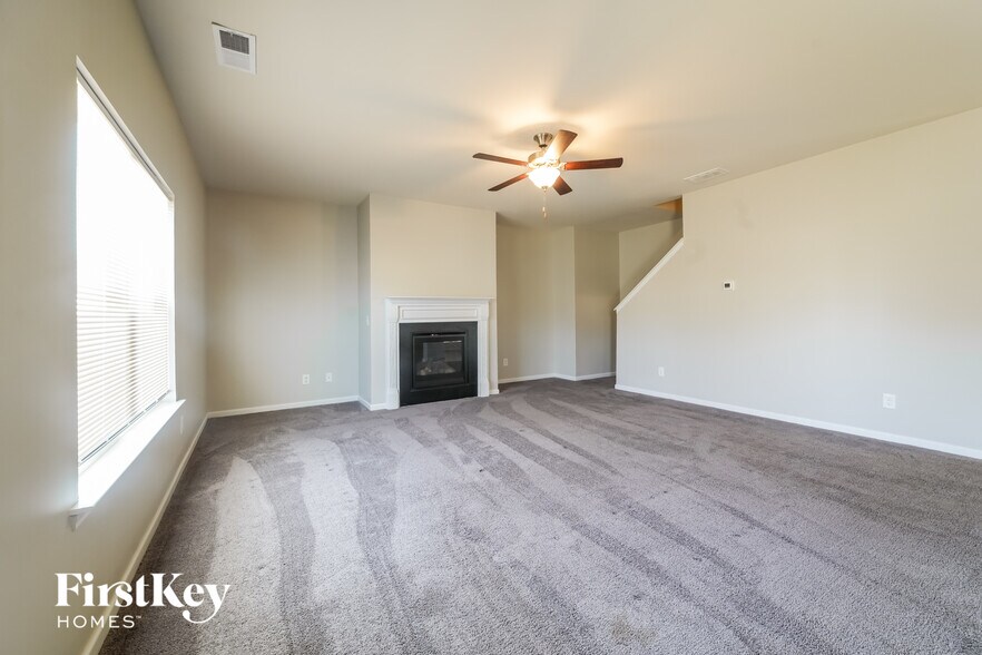 Building Photo - 8 Stadelman Ct