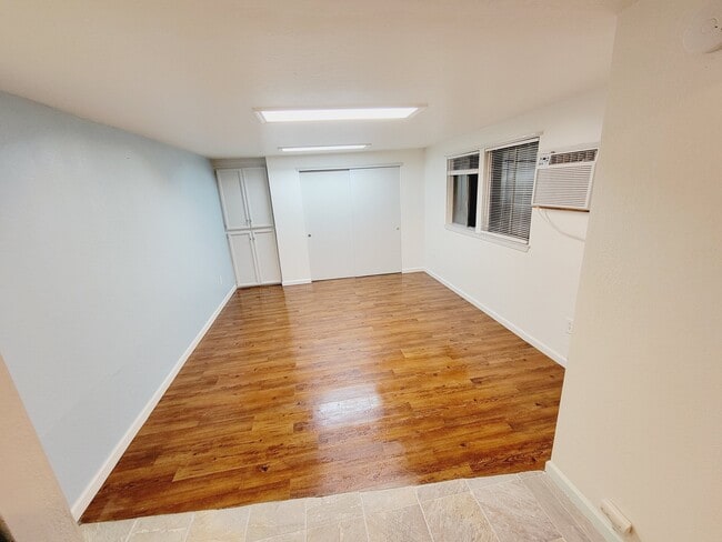 Building Photo - 707 Cirby Way