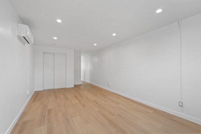 Building Photo - 1195 Georgia St