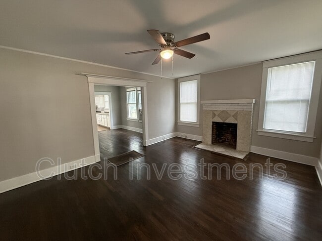 Building Photo - 3528 Bowen Ave