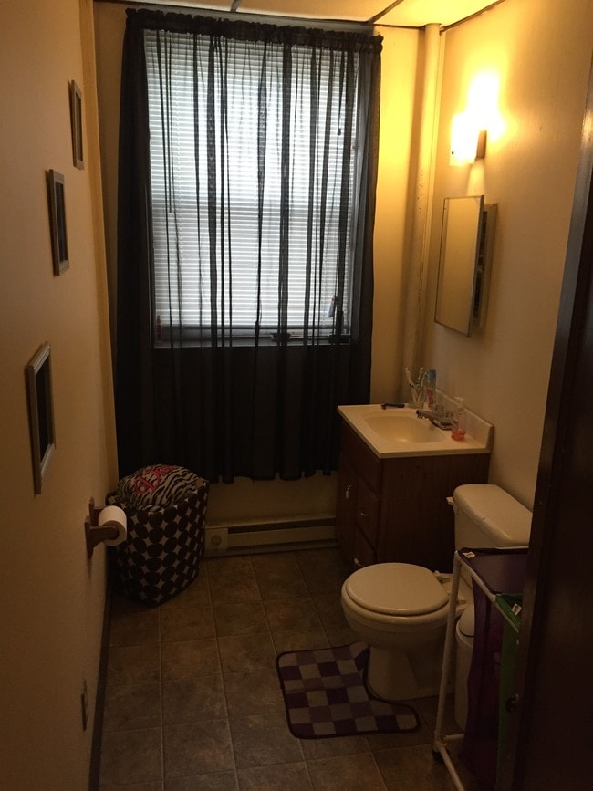 Interior Photo - 547 N. 6th Street