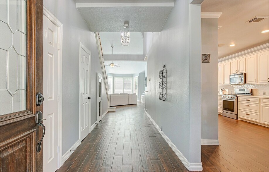 Building Photo - 3307 Pedernales Trails Ln