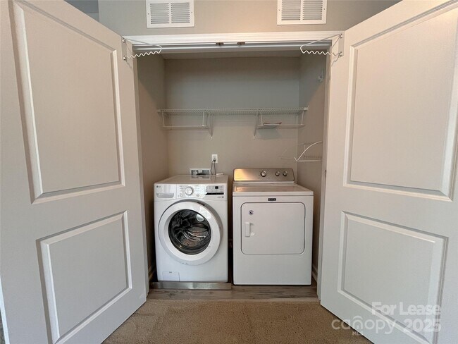 Building Photo - 432 Winecoff Woods Dr NW