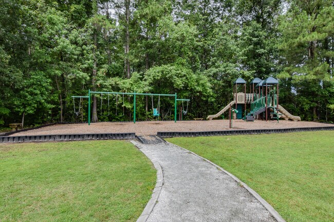 Building Photo - 222 Brookshire Rd