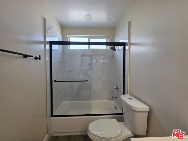 Building Photo - 2228 20th St