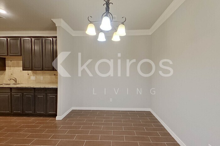 Building Photo - 7110 Mosley St