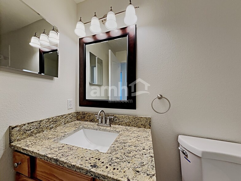 Building Photo - 13244 Early Run Ln