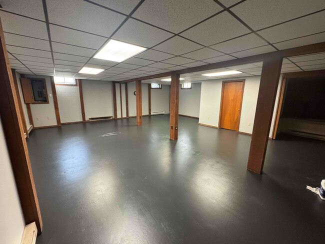 Building Photo - 1171 Whites Ferry Rd