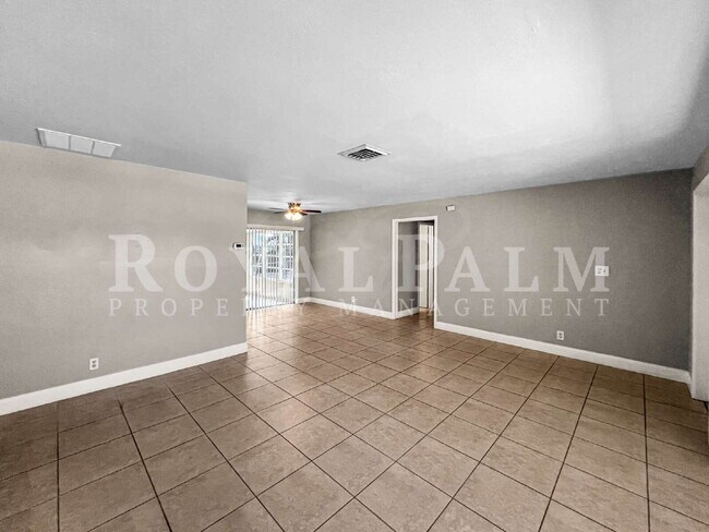 Building Photo - 7300 Barragan Rd