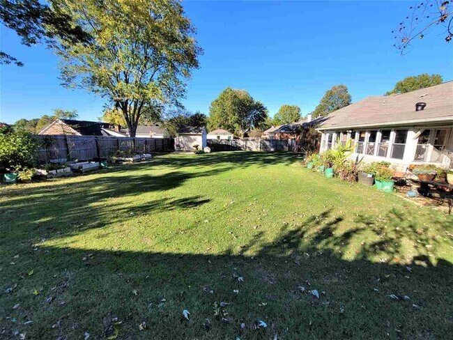 Building Photo - 481 Autumn Trail Cove