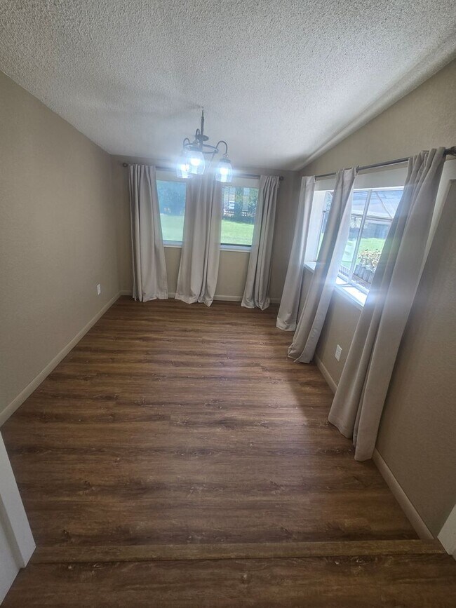 Building Photo - Rural 3 Bedroom Home in Fort Collins with Attached Garage and HUGE Yard Now Available! NO HOA!