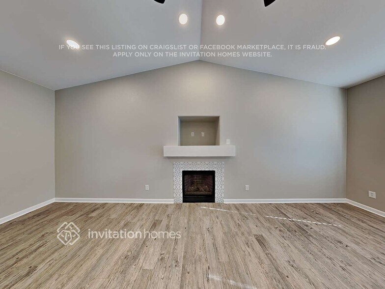 Building Photo - 1270 Lords Hill Dr