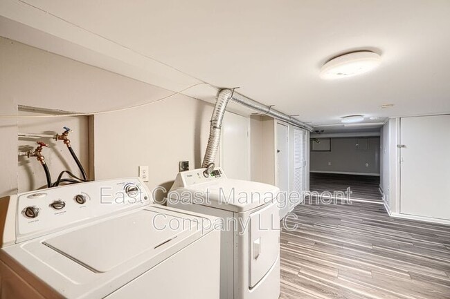 Building Photo - 2706 E Biddle St