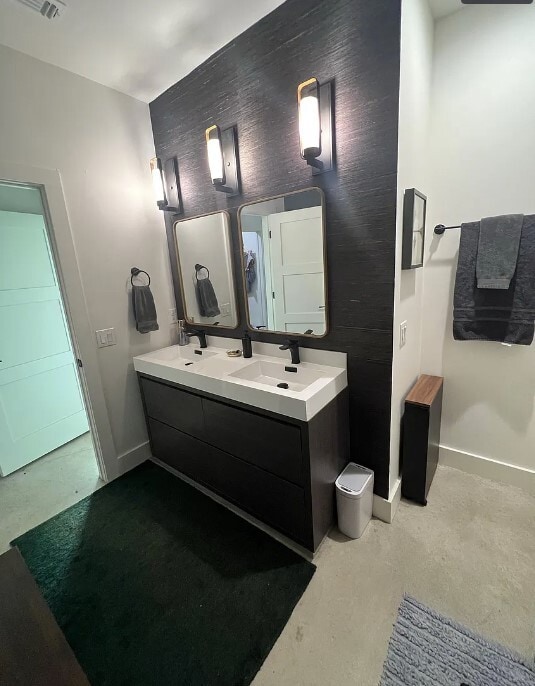 Primary Bath - 3003 Birdwood Cir