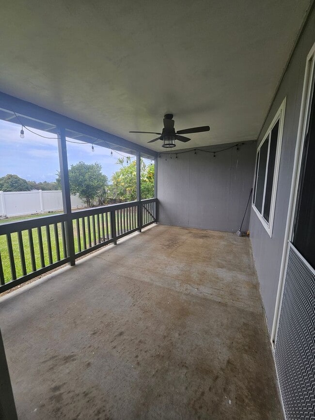 Building Photo - Beautiful 3 Bedroom Home in Komohana Gardens