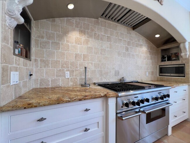Building Photo - Stunning Single Level Browns Valley Home