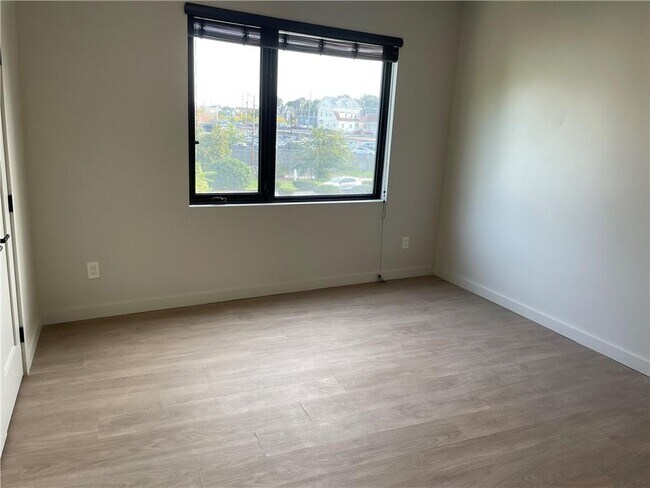 Building Photo - 47 Matilda St