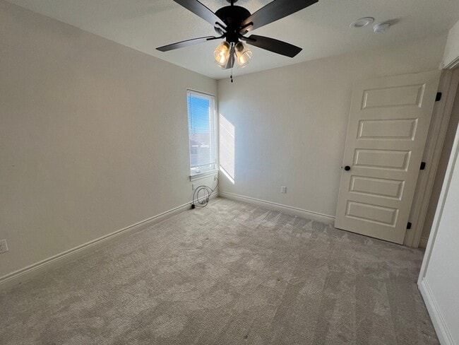 Building Photo - Easy Living with AMRR: Beautiful 4-Bedroom Home Near HEB