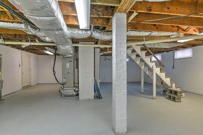 Building Photo - 14 22nd St