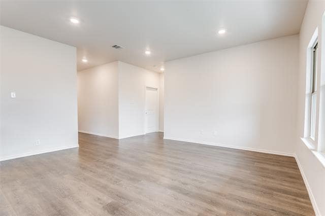 Building Photo - 1319 Lowhill Dr