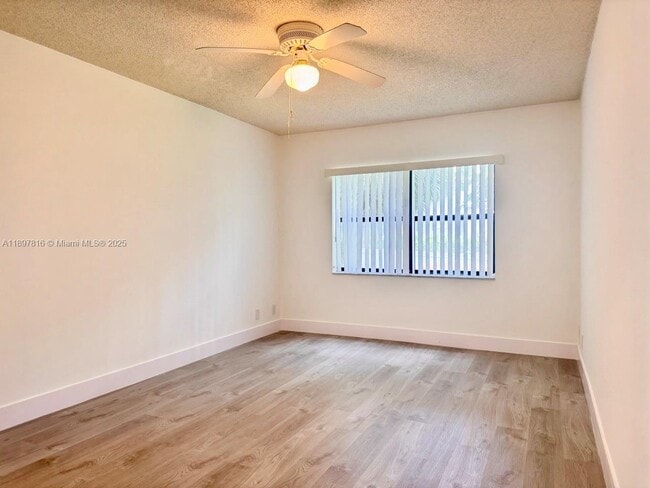 Building Photo - 8290 Lake Dr