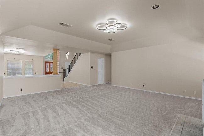 Building Photo - 201 Covala Dr