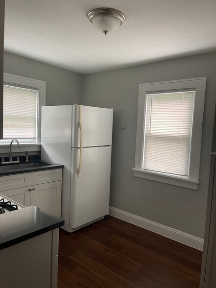 Building Photo - 8215 Rutledge St