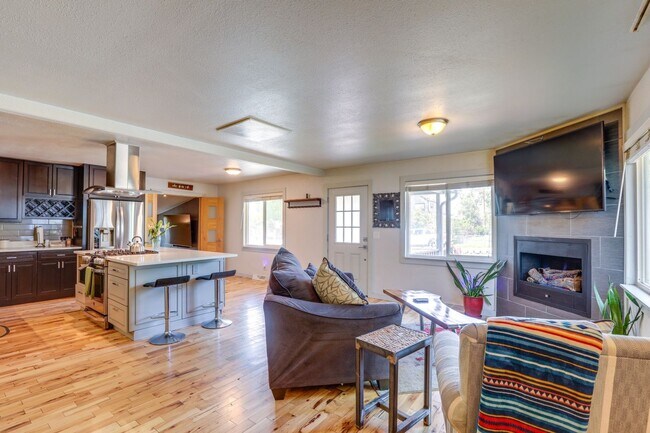 Building Photo - Charming 2Bed 2bath House in Denver
