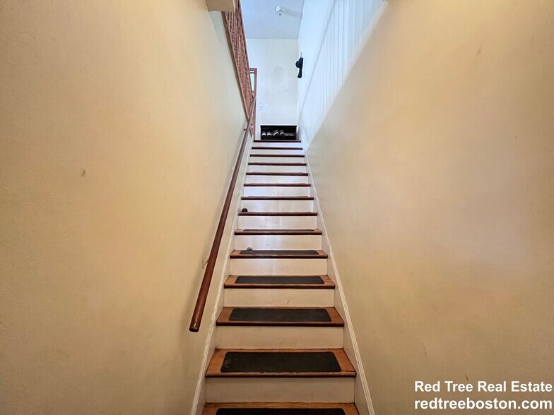 Building Photo - 3 Foster St