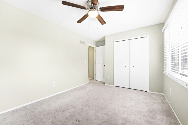 Building Photo - 25845 Buckminster Dr