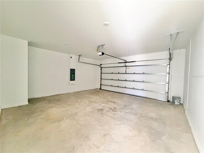 Building Photo - 3666 Hardman Dr