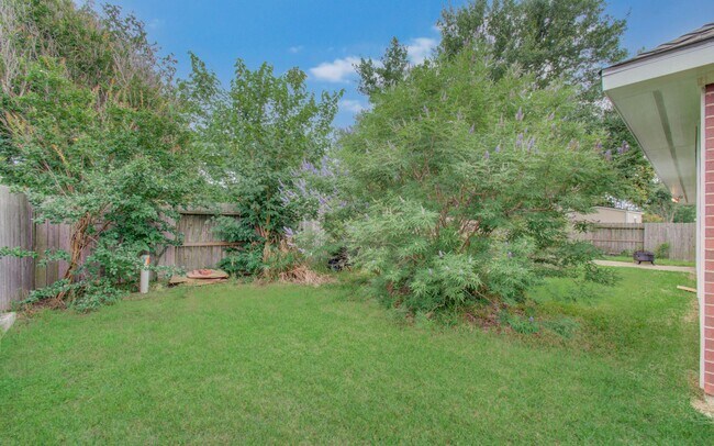 Building Photo - 18223 Heathridge Ln