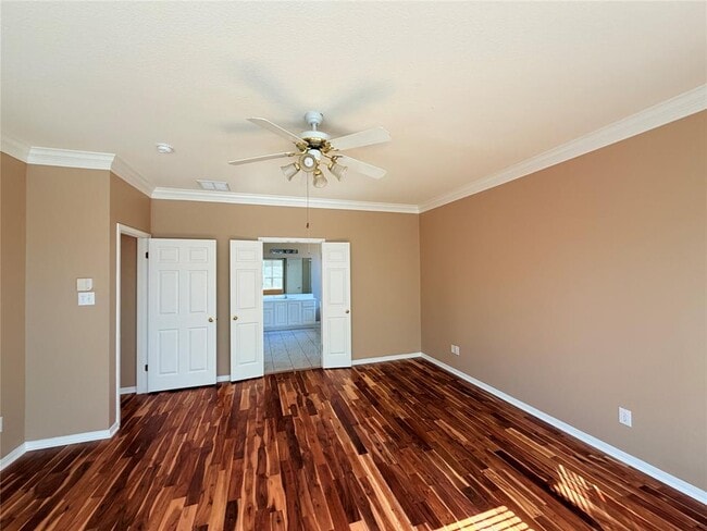 Building Photo - 3927 Blue Monster Cove