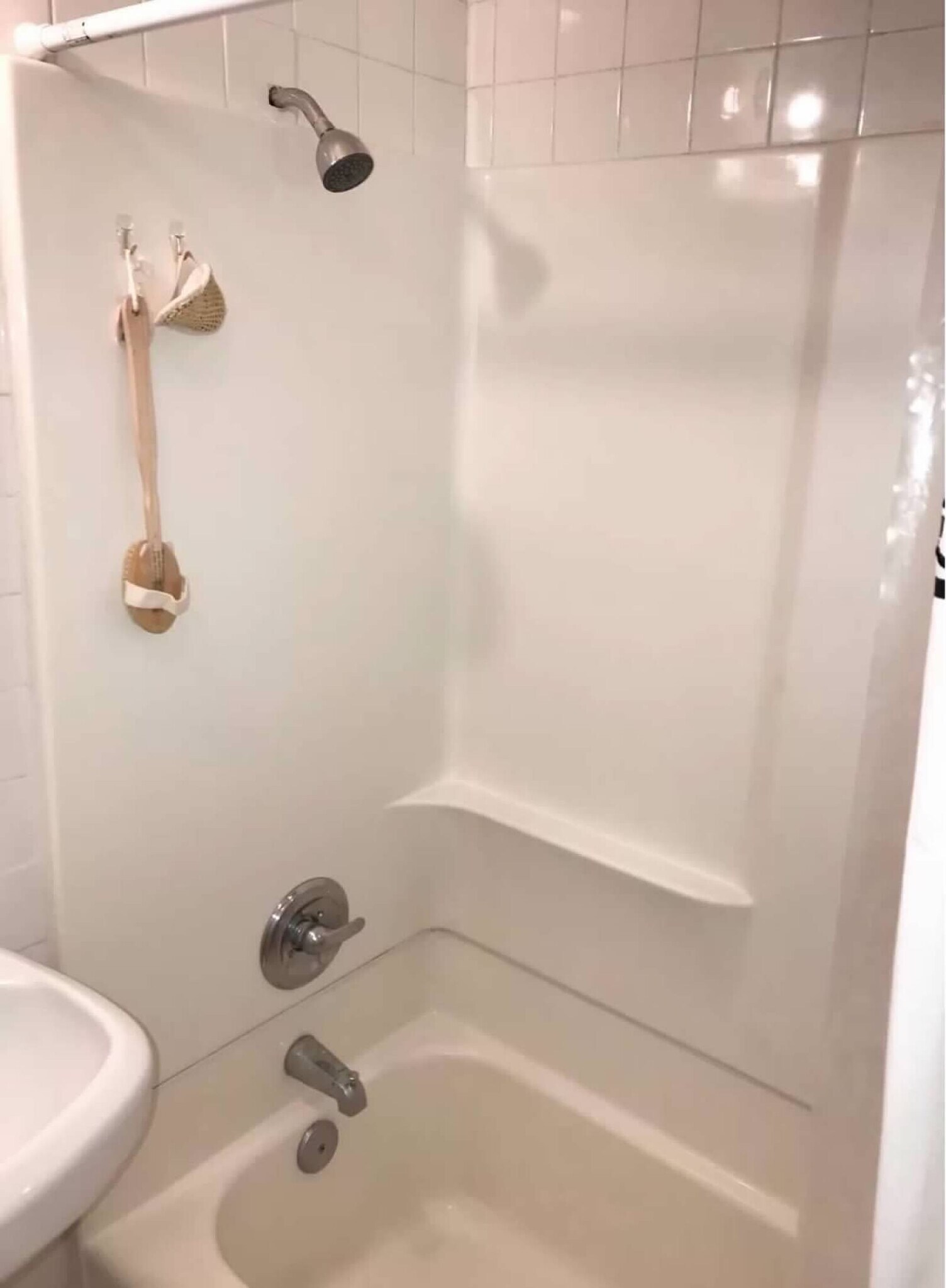 Building Photo - 4068 Oakcrest Dr