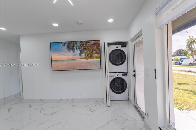 Building Photo - 3001 SW 35th Ave