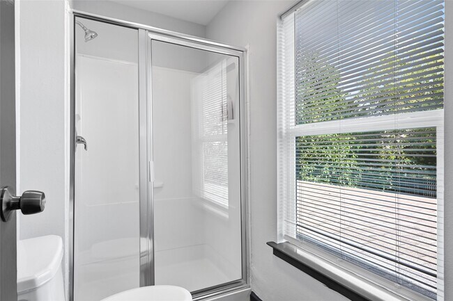 Building Photo - 2311 Chelsea Knoll Ln