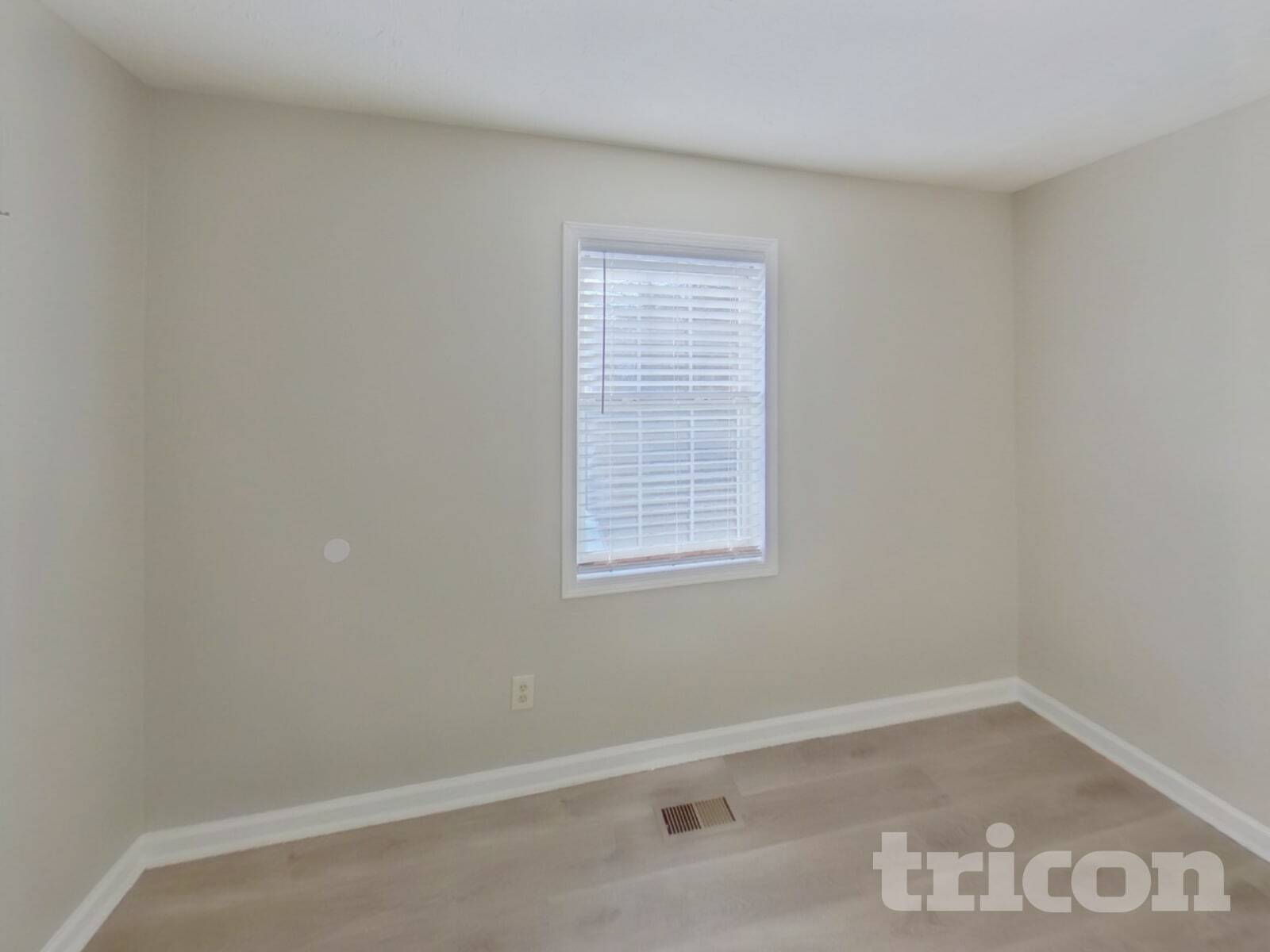 Building Photo - 205 Farmington Trce