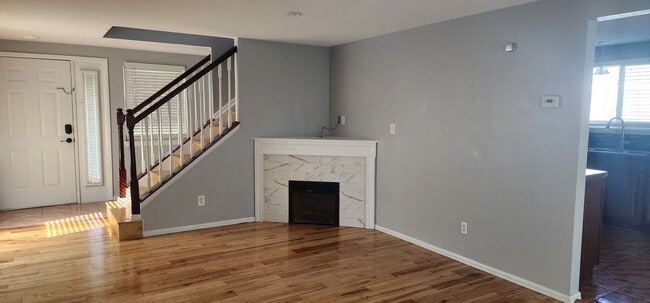 Building Photo - 4236 S Tempe Ct