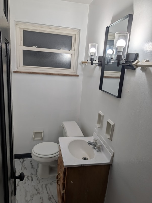 Building Photo - 722 Kenwick Rd